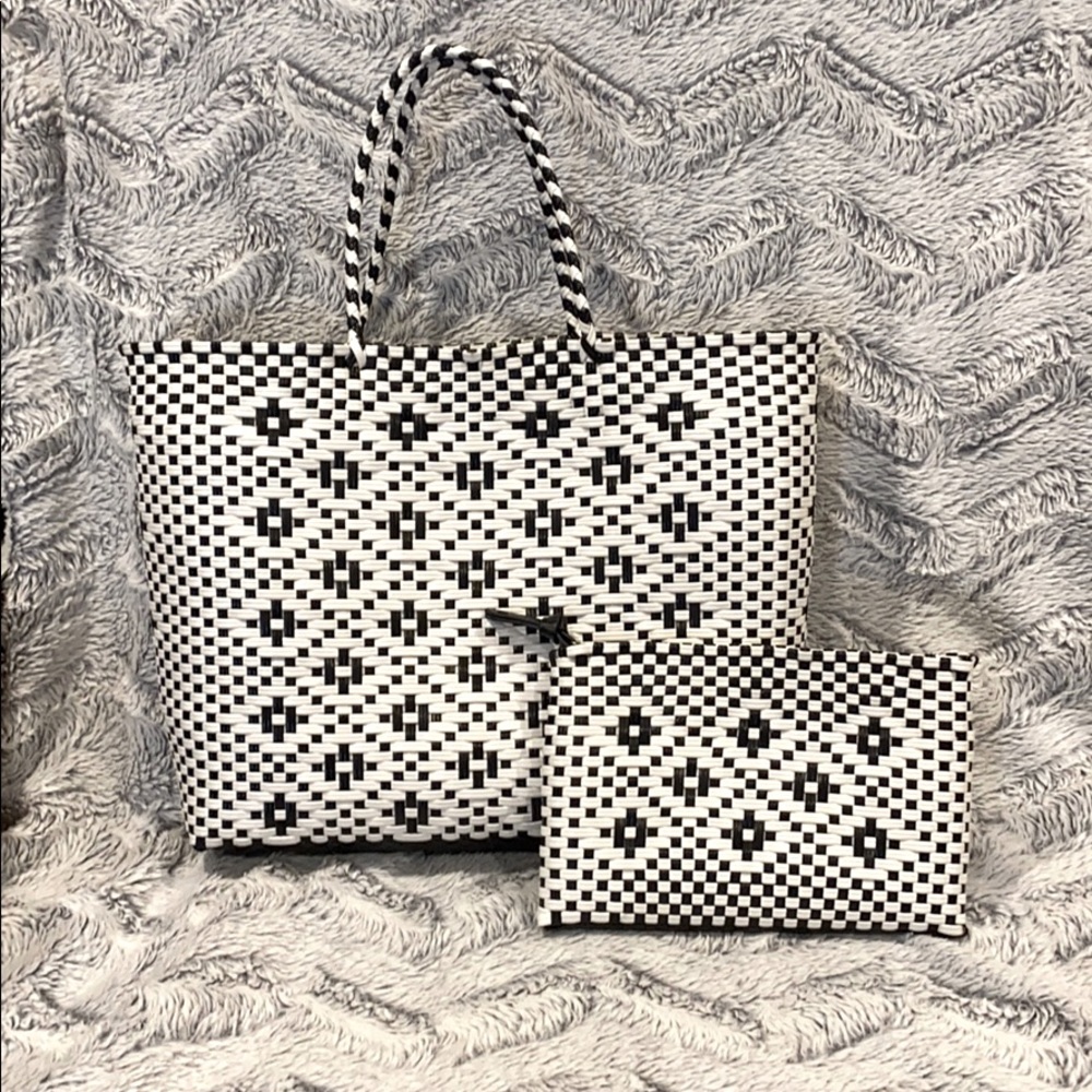 Gap / Basketweave tote and pouch